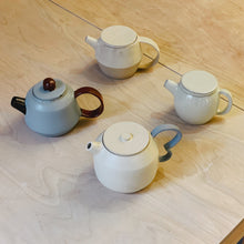 Afbeelding in Gallery-weergave laden, 2 days of making a tea set on the wheel | di 13 aug. - woe 14 aug. | 10:00 - 15:30
