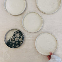 Afbeelding in Gallery-weergave laden, 7 weeks of throwing plates, platters &amp; donuts | vrijdag | 9 mei. - 26 mei. | 10:00-13:00
